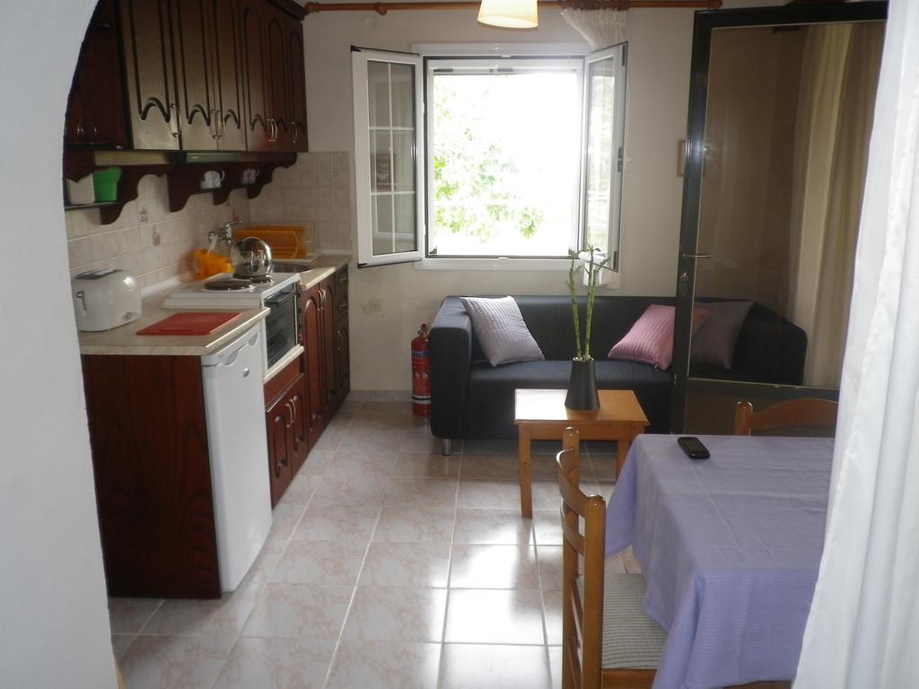 Spiridoula Apartments Agios Stefanos Avliotes  Extérieur photo